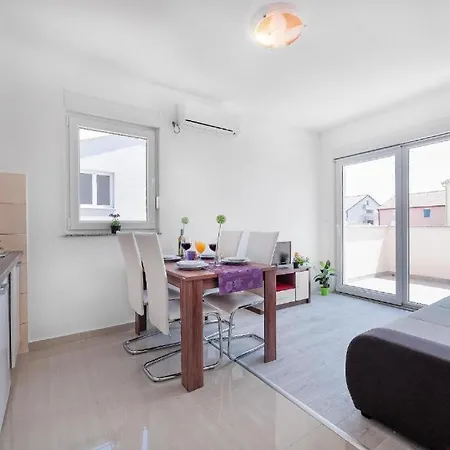 Ferienhaus Hrvoje Vodice